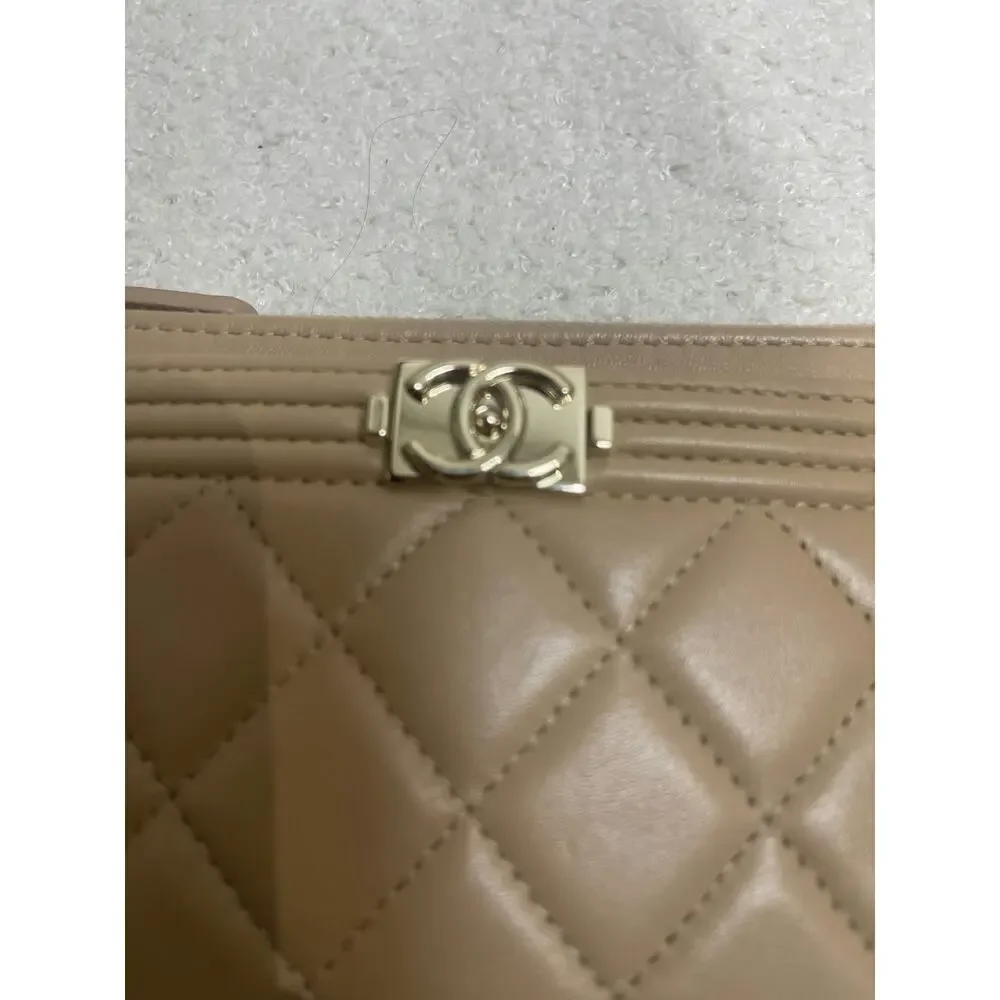 Chanel Beige Quilted Leather Zip Wallet with Authenticity Card - Picture 3 of 6